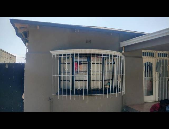 3 BEDROOM HOUSE FOR SALE IN KENILWORTH